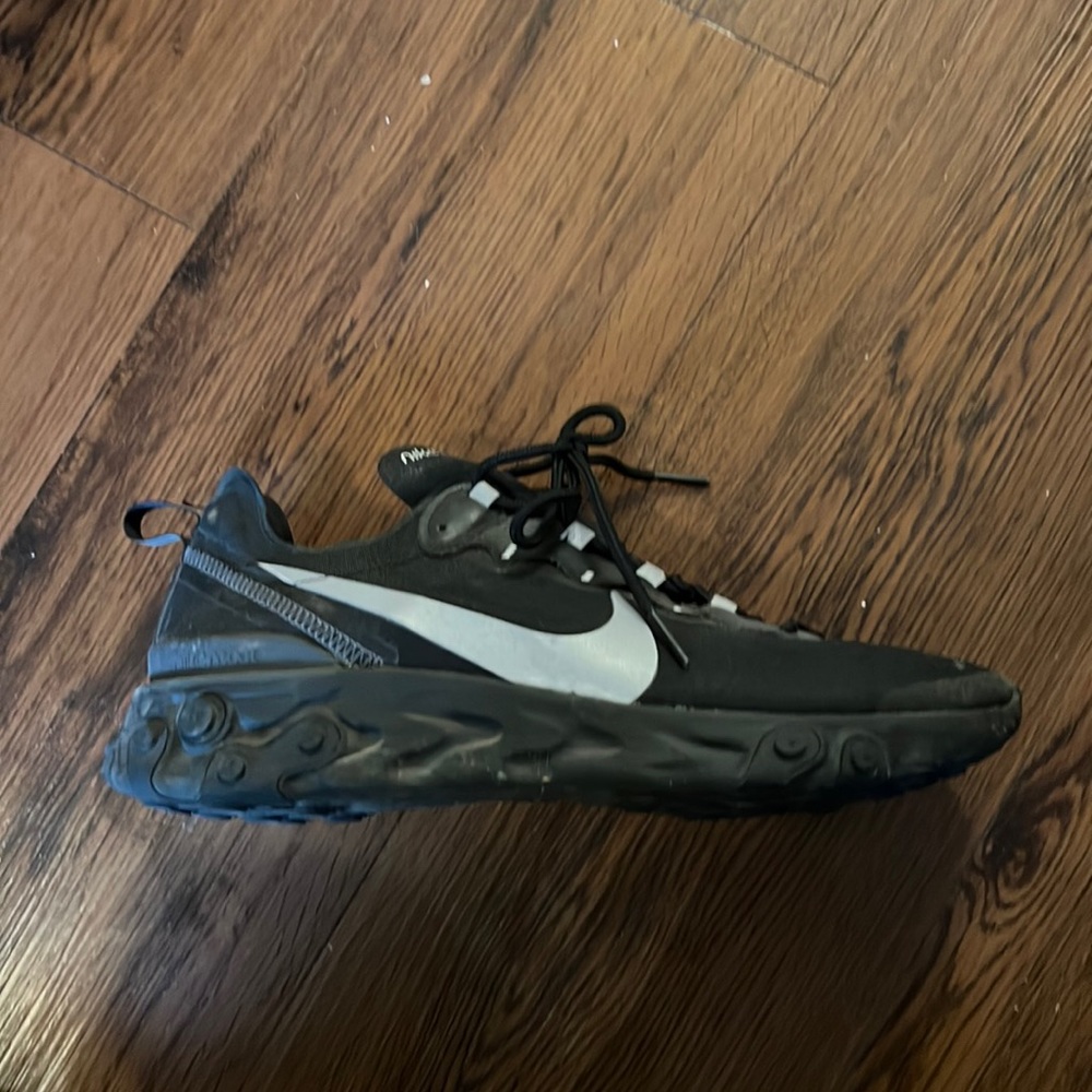 Nike react black running shoes - 9.5